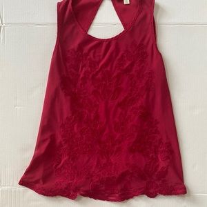 Sleeveless blouse. Size S.